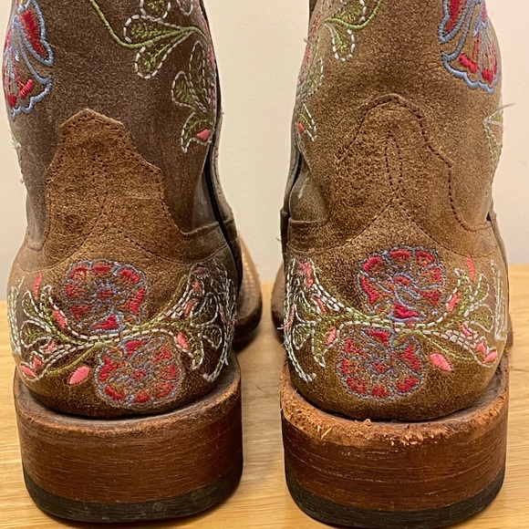 Macie Bean Brown Floral Embroidered Cowboy Boots - Picture 5 of 9